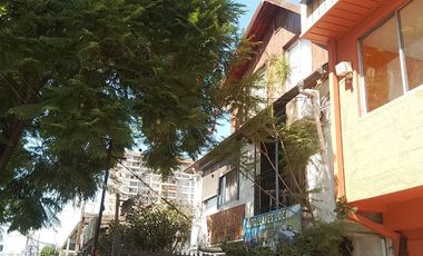 VENDO CASA CON DESTINO COMERCIAL EN AV MACUL