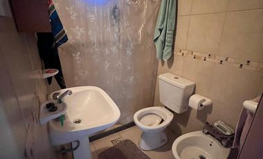 VENTA CASA a una cuadra del rio, Cayasta.-
