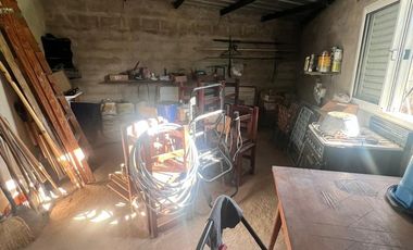 VENTA CASA a una cuadra del rio, Cayasta.-