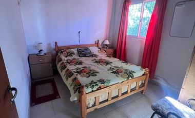 VENTA CASA a una cuadra del rio, Cayasta.-