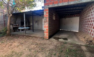 VENTA CASA a una cuadra del rio, Cayasta.-