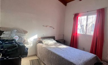 VENTA CASA a una cuadra del rio, Cayasta.-