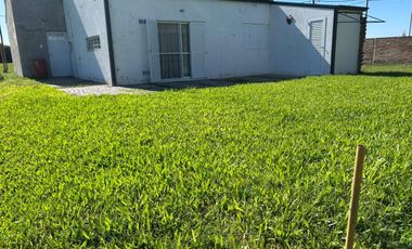VENTA CASA 2 DORMITORIOS PUJATO NORTE(LADO COMUNA)