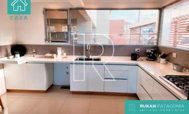#AlquilerRUKAN | Casa Nivel Gerencial | 4 Habitaciones, Oficina, Quincho, Pileta | Barrio VISTA HERMOSA | Caleta Olivia.-