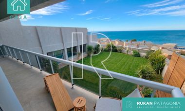 #AlquilerRUKAN | Casa Nivel Gerencial | 4 Habitaciones, Oficina, Quincho, Pileta | Barrio VISTA HERMOSA | Caleta Olivia.-