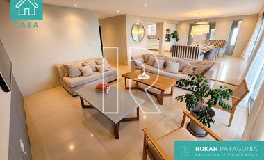 #AlquilerRUKAN | Casa Nivel Gerencial | 4 Habitaciones, Oficina, Quincho, Pileta | Barrio VISTA HERMOSA | Caleta Olivia.-