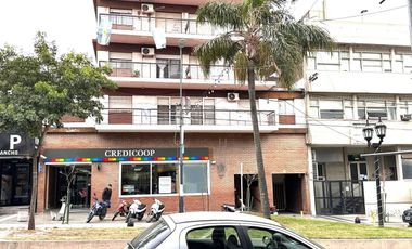 VENTA DEPARTAMENTO 6 AMBIENTES EN CAMPANA CENTRO