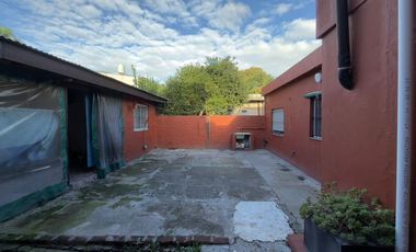 VENTA CASA 3 AMB. BELLA VISTA C.COCHERA QUINCHO