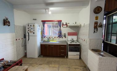 VENTA CASA 3 AMB. BELLA VISTA C.COCHERA QUINCHO