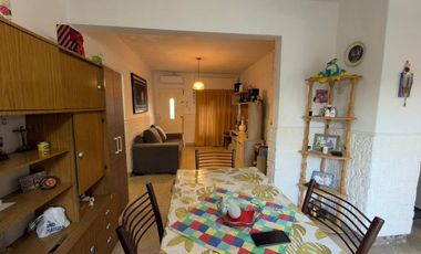 VENTA CASA 3 AMB. BELLA VISTA C.COCHERA QUINCHO