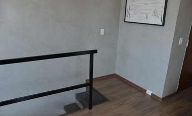Casa 2 familias. Garaje para 3 vehículos y pileta