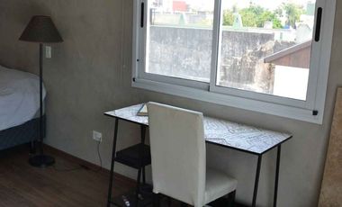 Casa 2 familias. Garaje para 3 vehículos y pileta