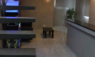 Casa 2 familias. Garaje para 3 vehículos y pileta