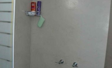 Casa 2 familias. Garaje para 3 vehículos y pileta