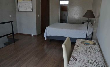 Casa 2 familias. Garaje para 3 vehículos y pileta