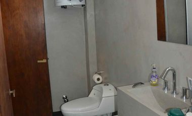 Casa 2 familias. Garaje para 3 vehículos y pileta