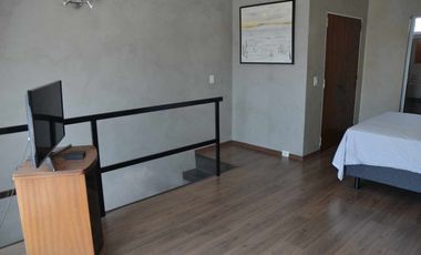 Casa 2 familias. Garaje para 3 vehículos y pileta