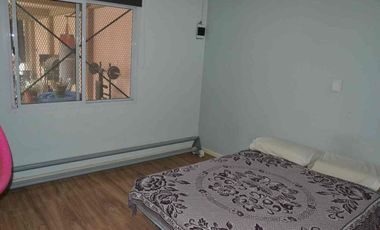 Casa 2 familias. Garaje para 3 vehículos y pileta