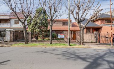 Casa 6 amb en Aldo Bonzi - PERMUTA / CREDITO