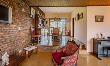 Casa 6 amb en Aldo Bonzi - PERMUTA / CREDITO