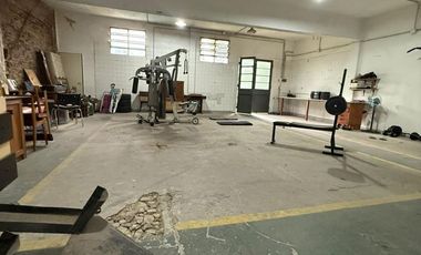 EXCELENTE PROPIEDAD MULTIFUNCIONAL/PERMUTA