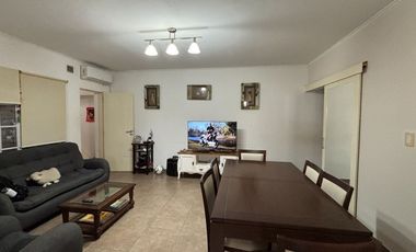 CASA EN VENTA EN BRAGADO CON PILETA