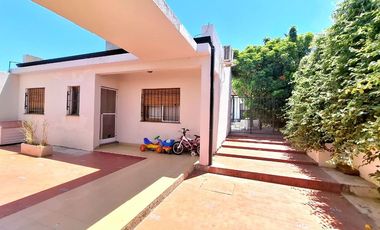 CASA EN VENTA EN PEHUAJÓ CON PILETA