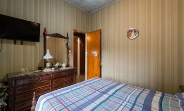 CASA EN VENTA  3 AMBIENTES - CASEROS