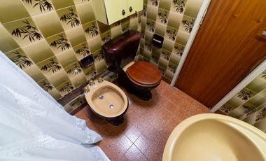 CASA EN VENTA  3 AMBIENTES - CASEROS