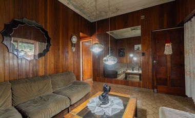 CASA EN VENTA  3 AMBIENTES - CASEROS