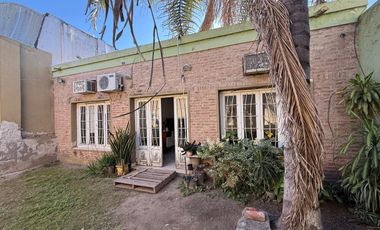 VENTA DE CASA EN CALLE PEDRO LEON GALLO