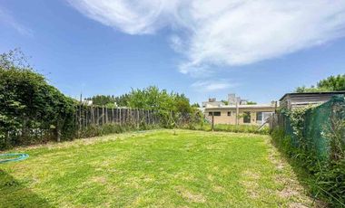 CASA 2 DORMITORIOS EN VENTA PARQUE SICARDI + PATIO