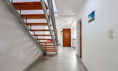 CASA 2 DORMITORIOS EN VENTA PARQUE SICARDI + PATIO