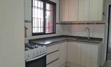ALQUILER CASA 4 DORM. COMERCIAL Y FAMILIAR G. CRUZ