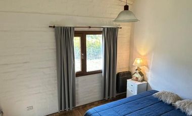 Casa con pileta, quincho y vistas a la montaña