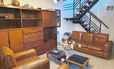 CASA EN VENTA DE 3 DOR Y GALPÓN EN BV.ALVEAR V.M.