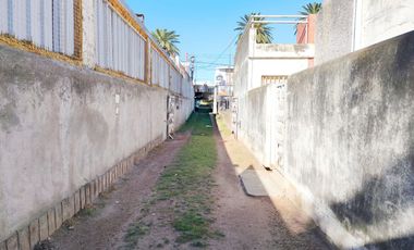 CASA EN VENTA DE 3 DOR Y GALPÓN EN BV.ALVEAR V.M.