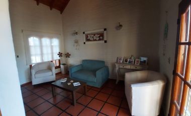 VENTA CASA CON PILETA QUINCHO RIVADAVIA MENDOZA