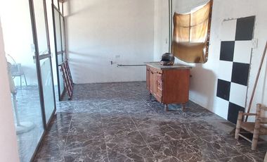 VENTA CASA + DEPTOS Y PISCINA JOCOLI VIEJO LAVALLE
