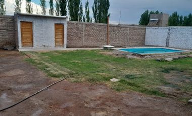VENTA CASA + DEPTOS Y PISCINA JOCOLI VIEJO LAVALLE