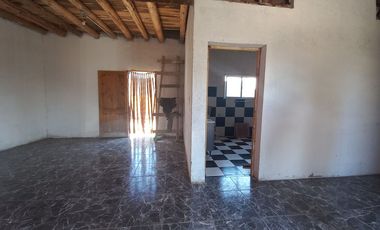 VENTA CASA + DEPTOS Y PISCINA JOCOLI VIEJO LAVALLE