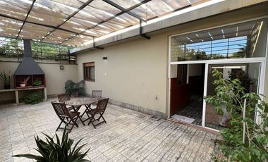 Gran casa en alquiler con piscina en Las Heras