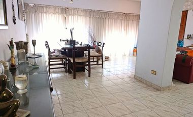 VENTA CASA 4 AMB + DEPENDENCIA PERMUTA R. MEJIA