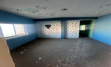 SE VENDE CASA COMO TERRENO IDEAL PARA INVERSIONISTAS