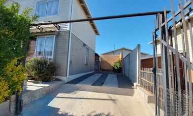 CURAUMA - INVICA - PSJE AMANCAY - CASA PAREADA 2D 1B 1E