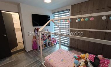 Casa en Venta en Paseos del Bosque, Cuautitlan Izcalli CR 26-1933.