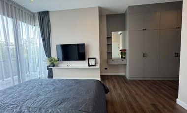 Single house for rent, north-facing, comfortable and well-ventilated. Located in Bangna KM 5, convenient for traveling in and out of the city.
