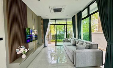 Single house for rent, north-facing, comfortable and well-ventilated. Located in Bangna KM 5, convenient for traveling in and out of the city.