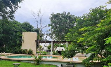 Amplia Casa de 4 recámaras y Piscina en Privada con Amenidades