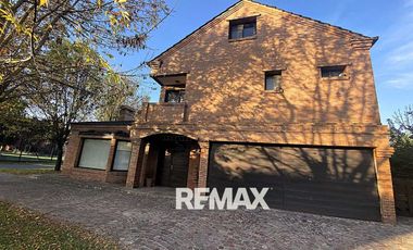 CASA VENTA 4 DORM, OFICINA DEPEND LA DELFINA PILAR